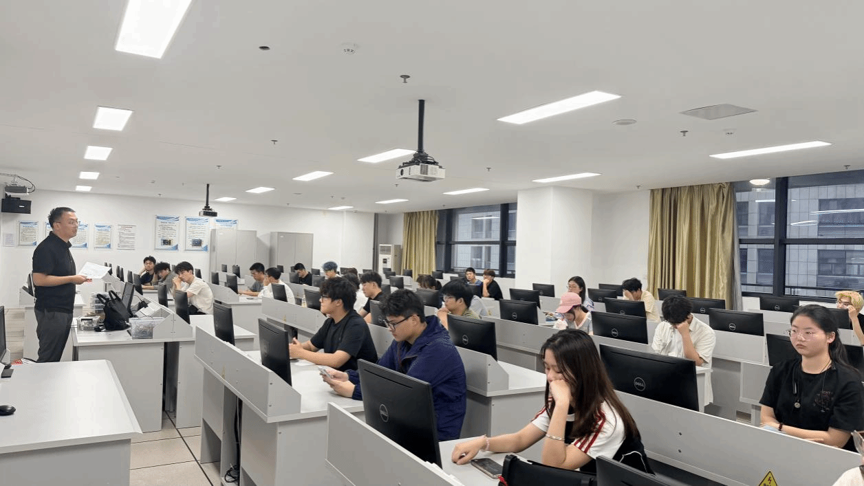 以赛促学展风采 西汉姆联官方网站老员工电子设计竞赛圆满落幕